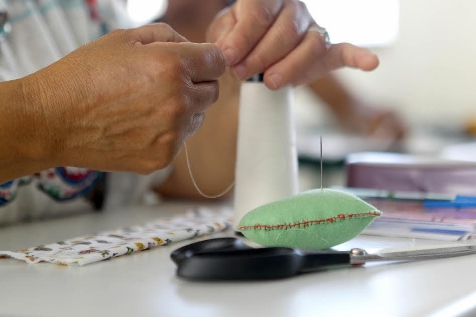 Cursos gratuitos de costura em Suzano