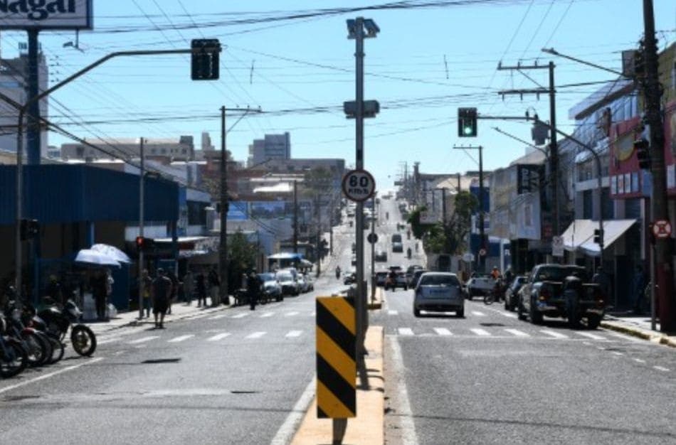 Lombadas eletrônicas passam a multar em Prudente