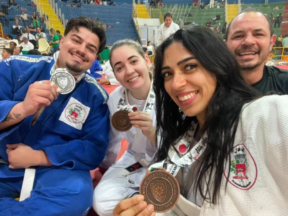 Judocas de Prudente vencem nove medalhas em Tupã