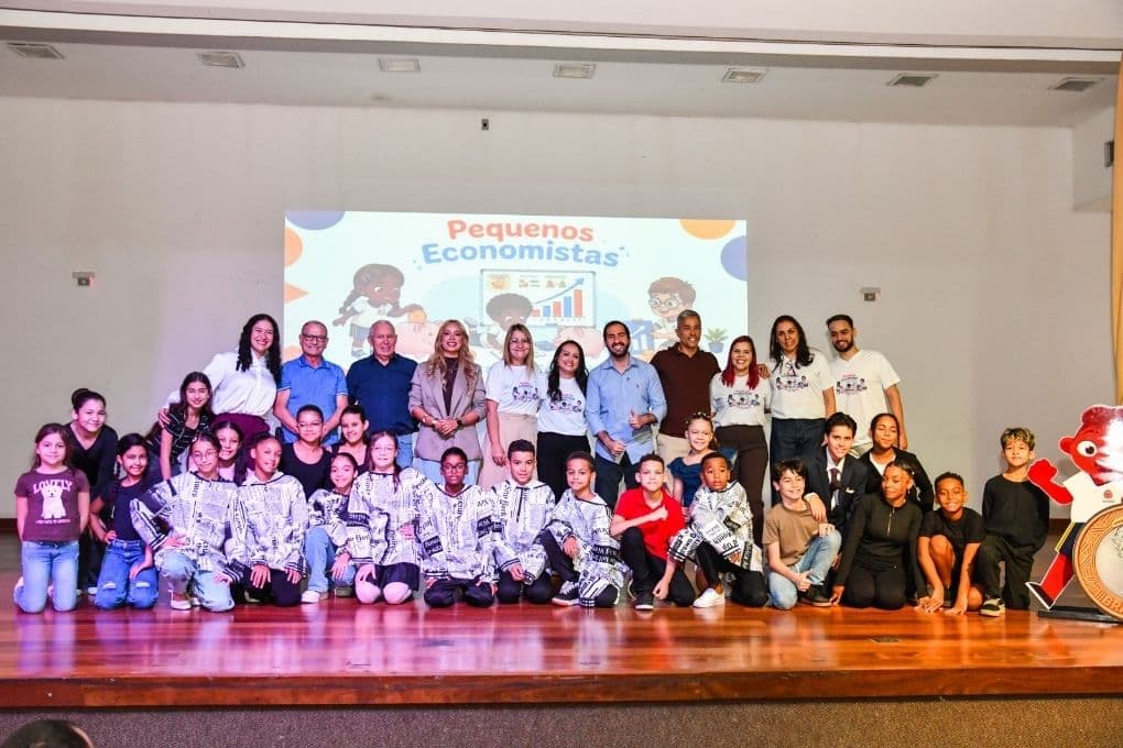 São Vicente lança educação financeira nas escolas municipais